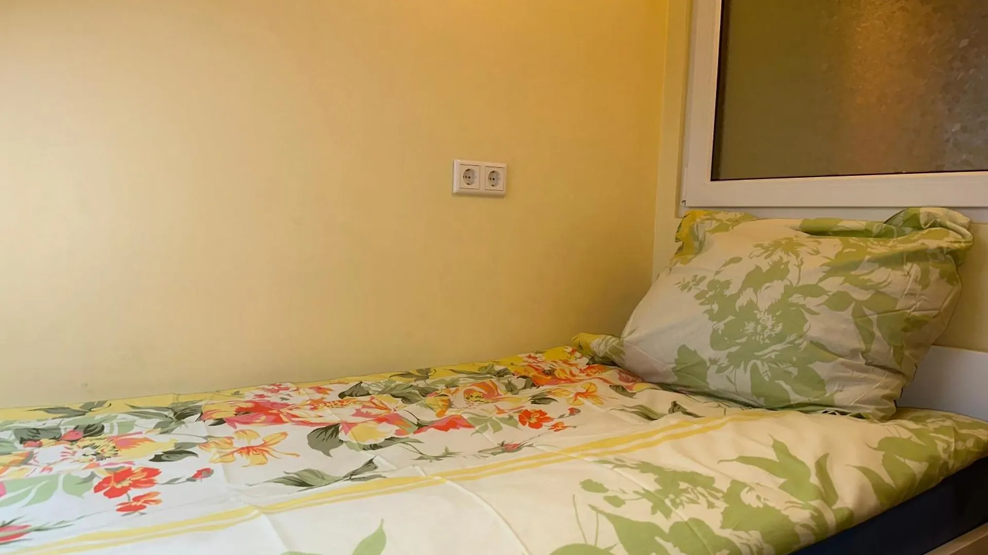Modernes Apartment 3 Mit 5 Schlafzimmer 8 Einzelne Betten Dortmund Germany