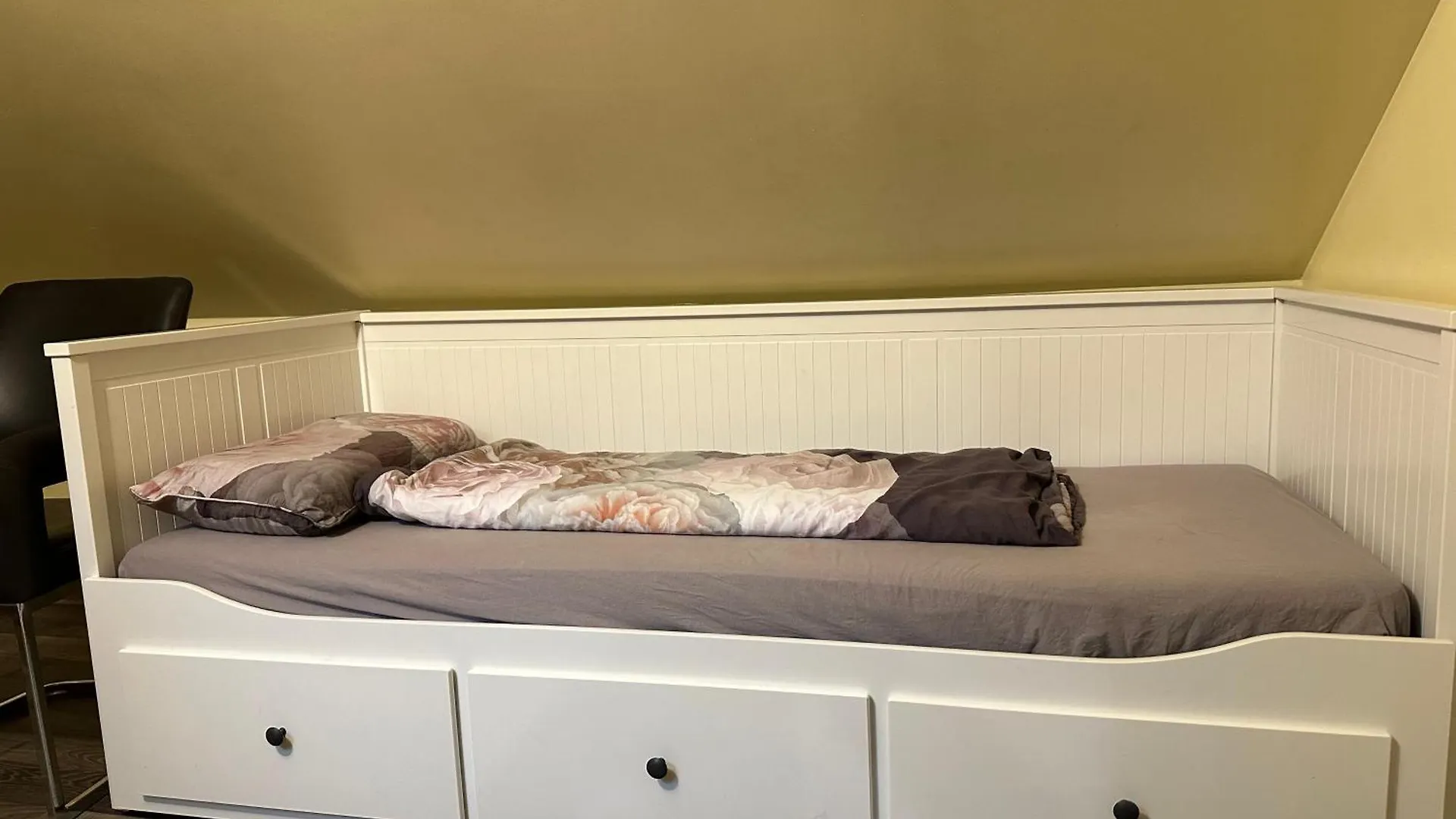 Modernes Apartment 3 Mit 5 Schlafzimmer 8 Einzelne Betten Dortmund Germany