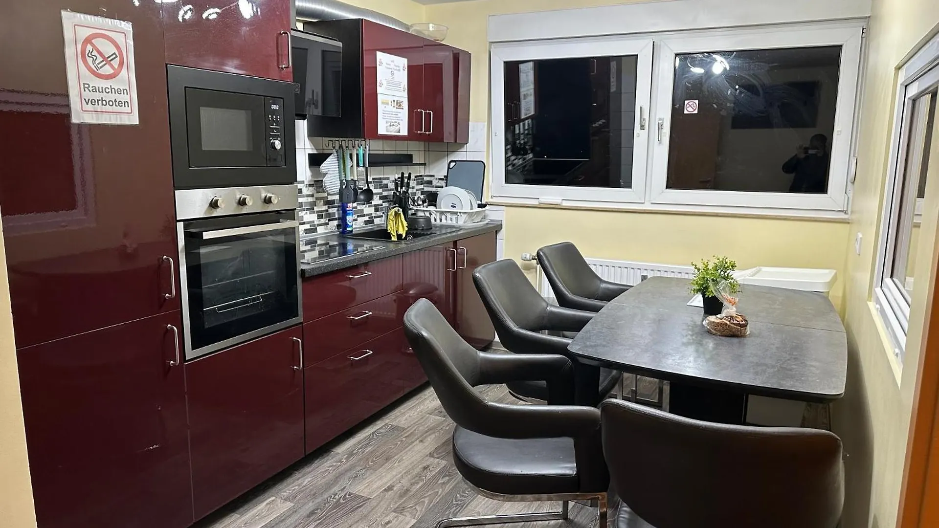 Modernes Apartment 3 Mit 5 Schlafzimmer 8 Einzelne Betten Dortmund