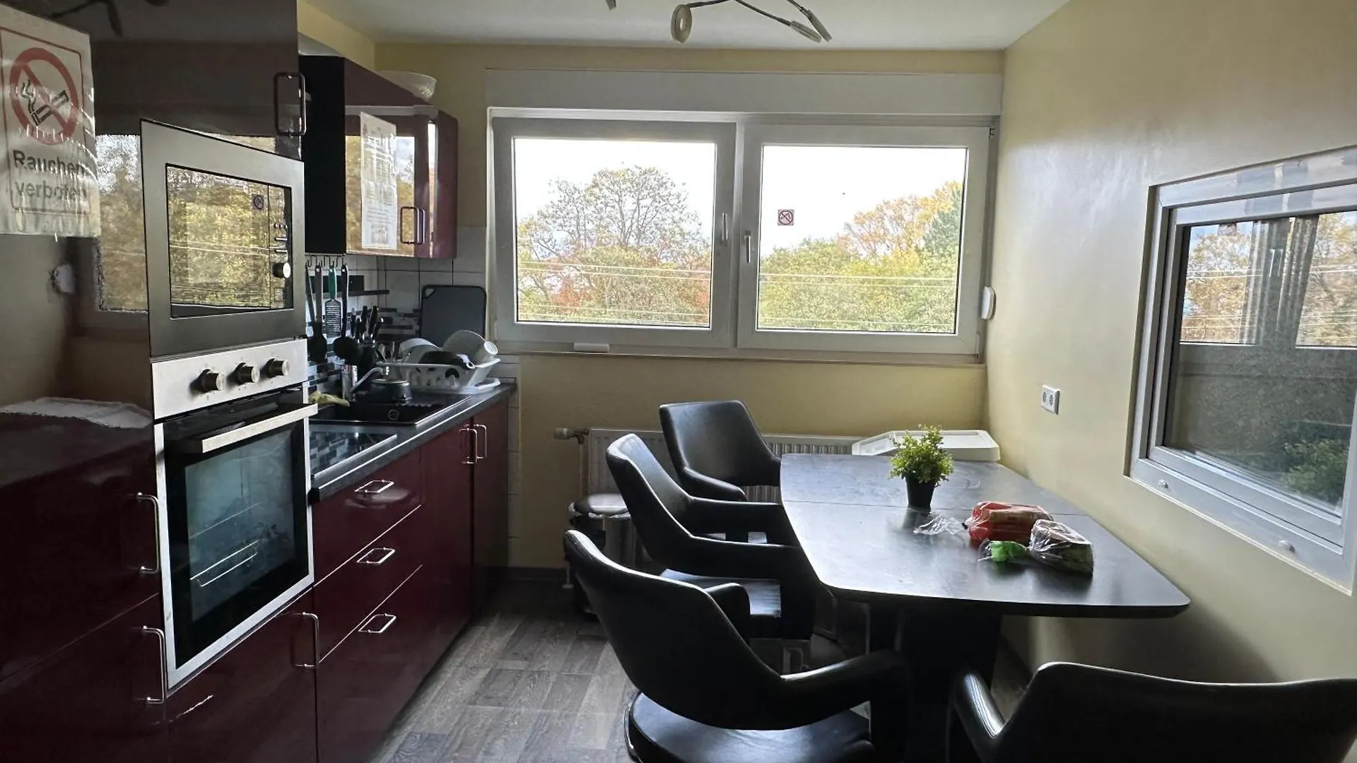 Modernes Apartment 3 Mit 5 Schlafzimmer 8 Einzelne Betten Dortmund 0*,  Germany