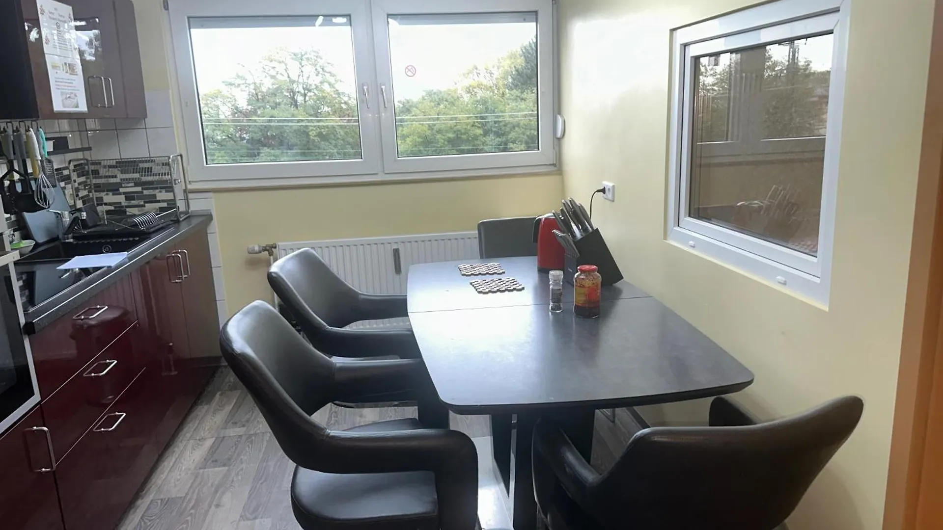 Modernes Apartment 3 Mit 5 Schlafzimmer 8 Einzelne Betten Dortmund